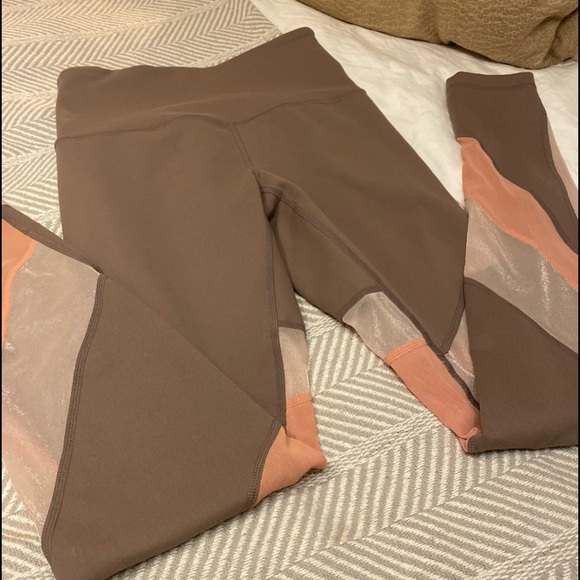 ZELLA High Rise Contrast Workout Legging - Picture 2 of 7